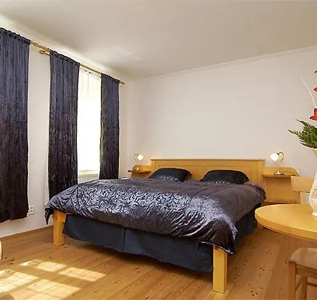 Paeitara Hof *